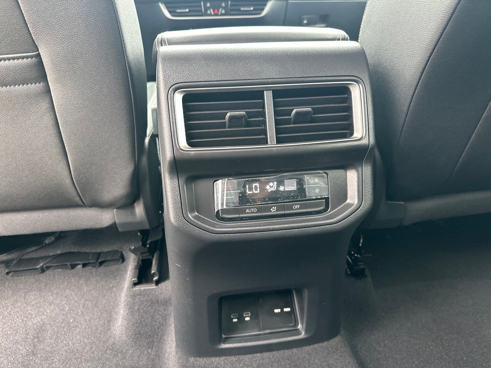 New 2026 Green Volkswagen 2.0T SE w/Technology image 20