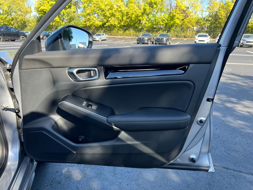 New 2026 Solar Silver Metallic Honda Sport Touring image 25