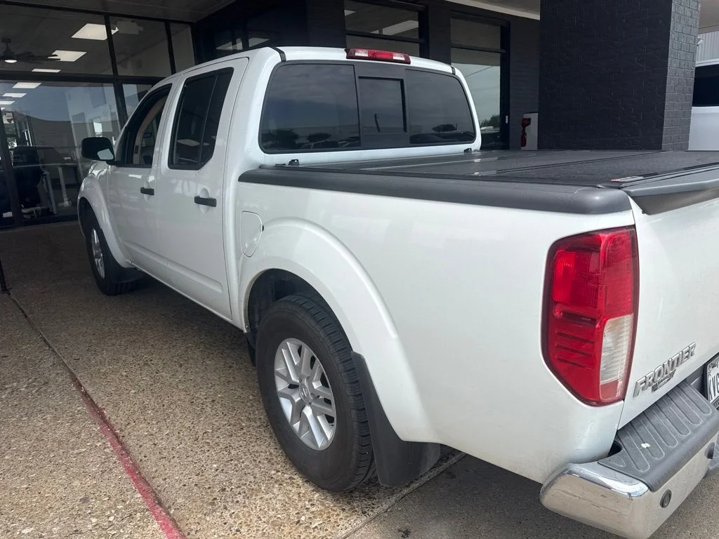 Used 2018 White Nissan SV image 3