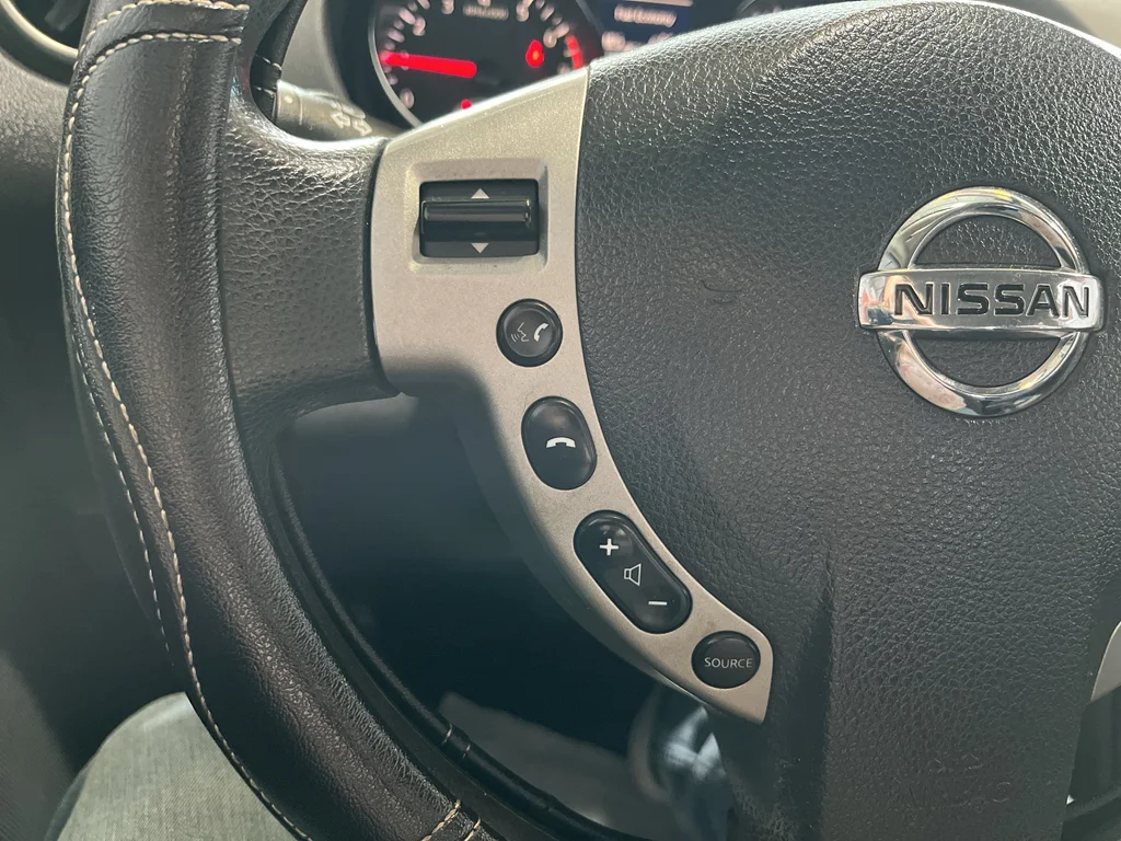Used 2014  Nissan S image 15