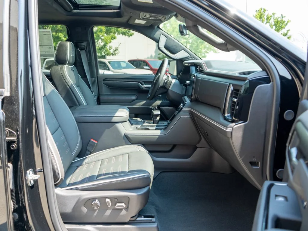 New 2026 Onyx Black GMC AT4X image 10
