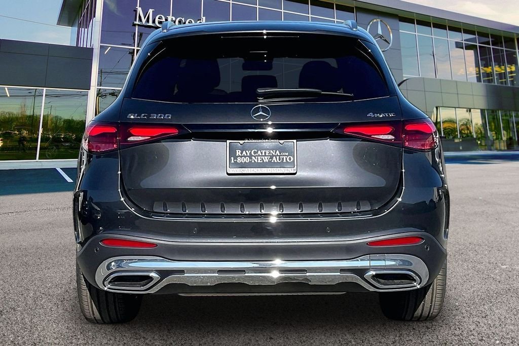 New 2026 Graphite Grey Metallic Mercedes-Benz GLC 300 image 4
