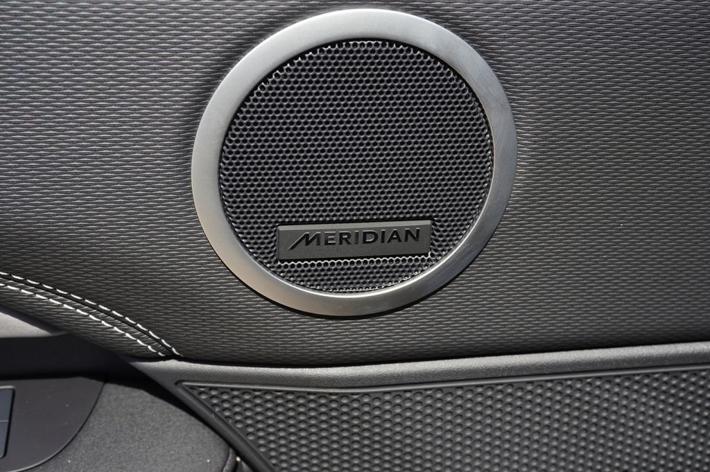 New 2026 Carpathian Grey Land Rover Dynamic SE image 11
