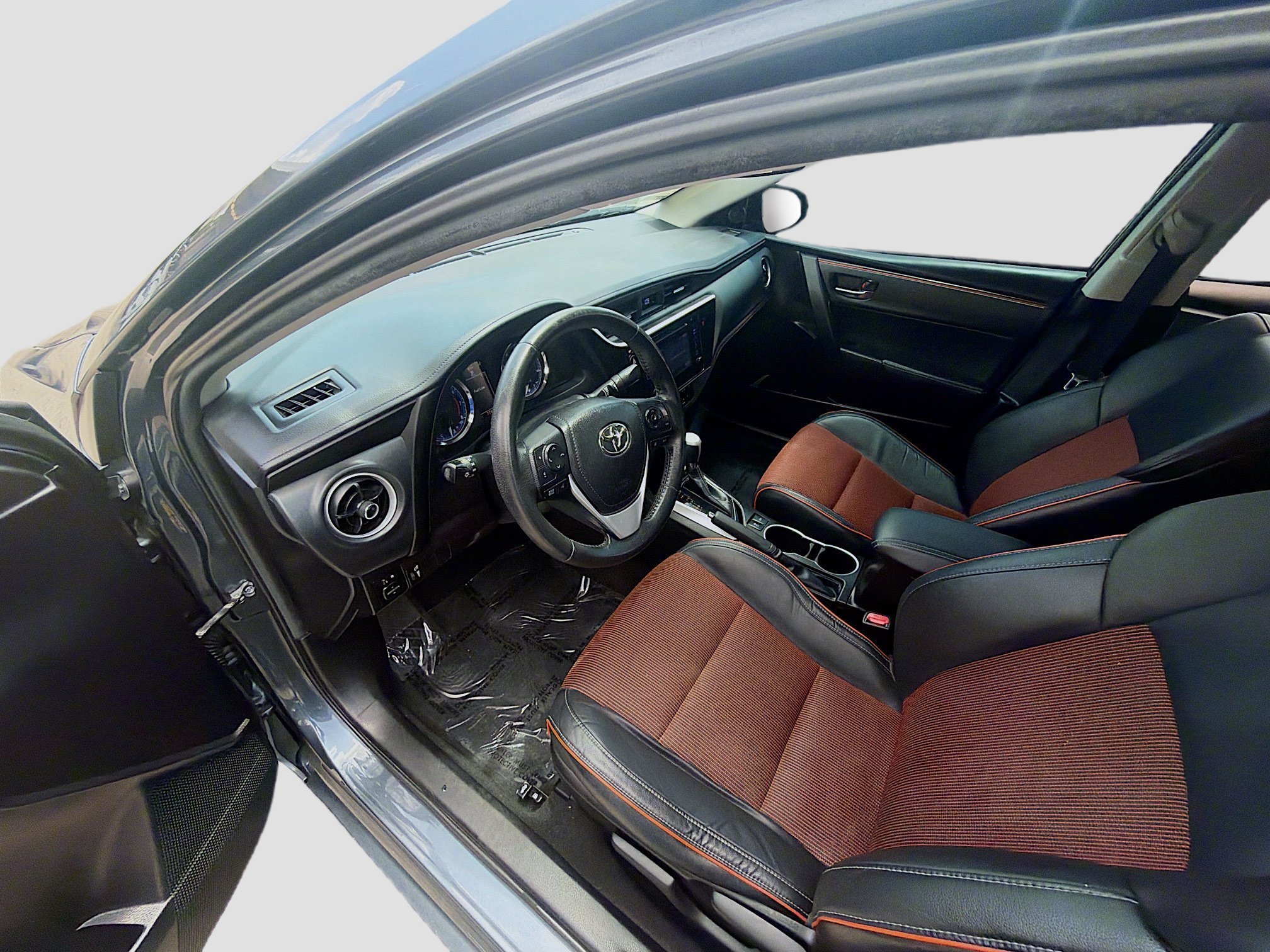 Used 2019 Slate Metallic Toyota SE image 9