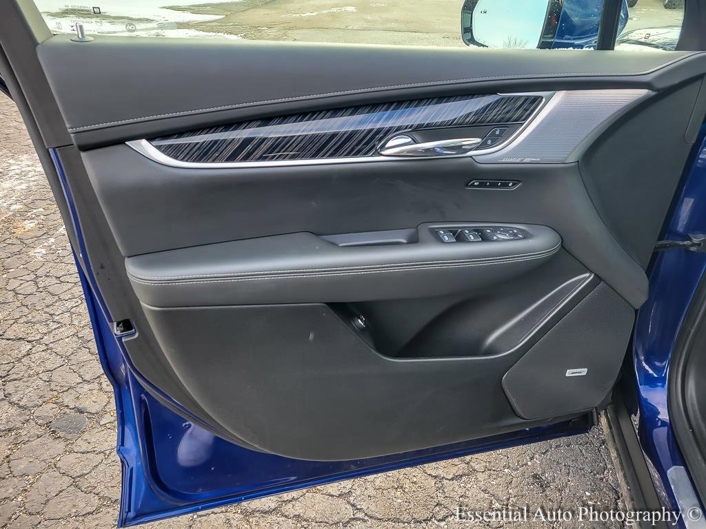 2025 CADILLAC XT6 - Image 16