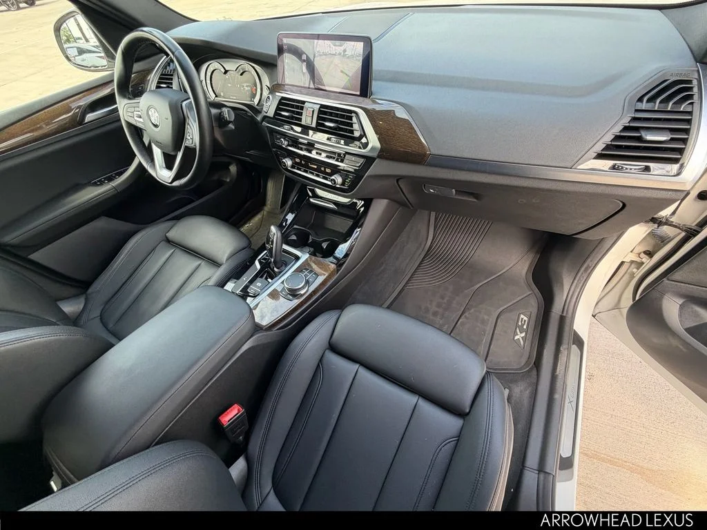 Used 2019 White BMW sDrive30i image 9