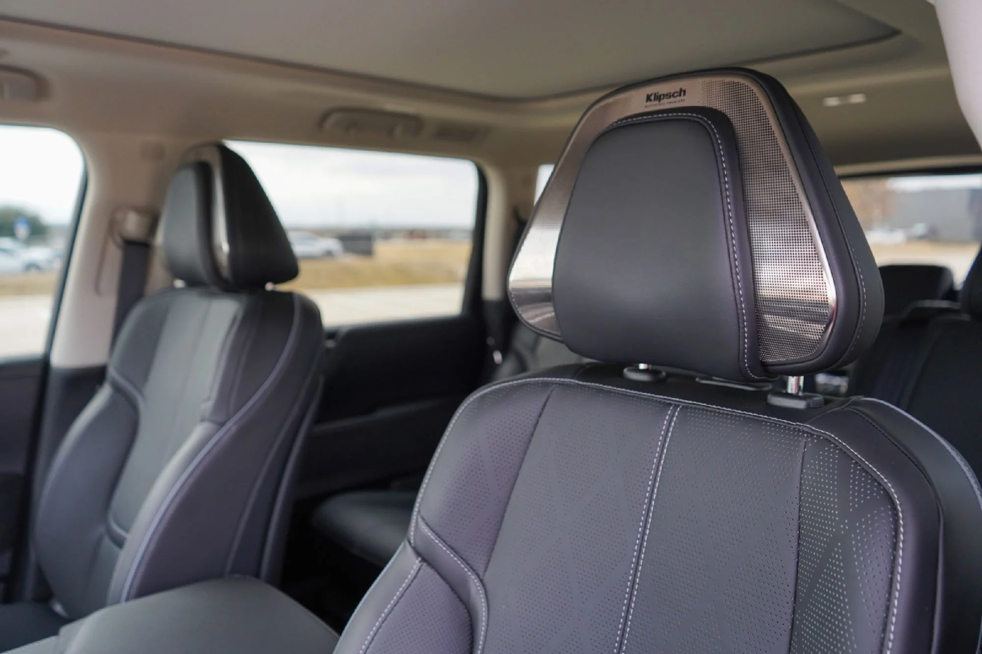 2025 INFINITI QX80 Sensory 4WD - Photo 9