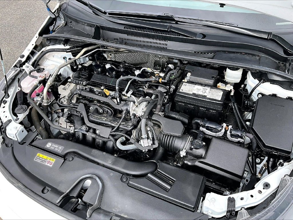 Used 2024 White Toyota LE image 35