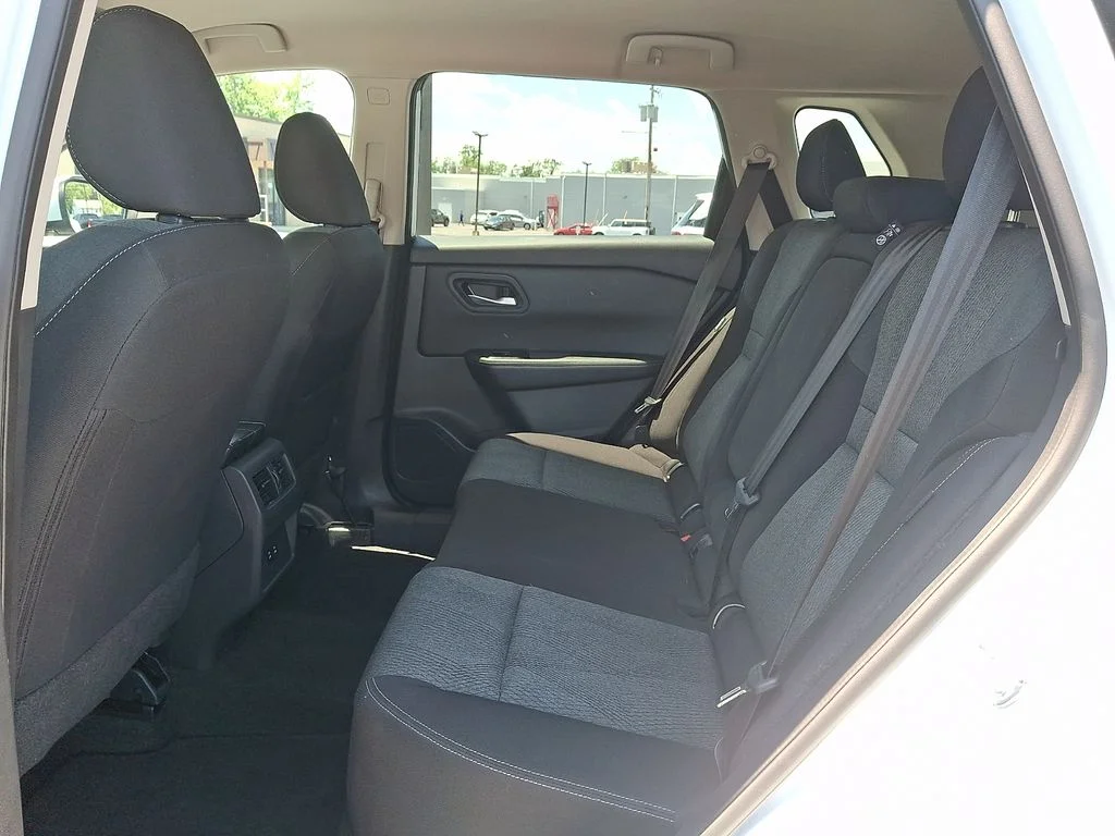 Used 2025 White Nissan SV image 10