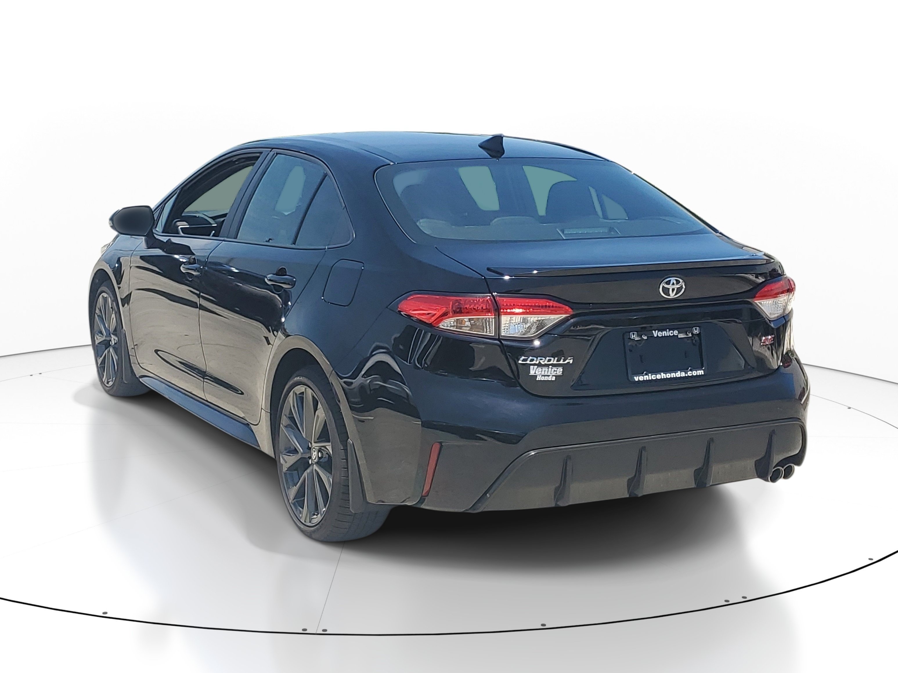 Used 2026 Midnight Black Metallic Toyota SE image 4
