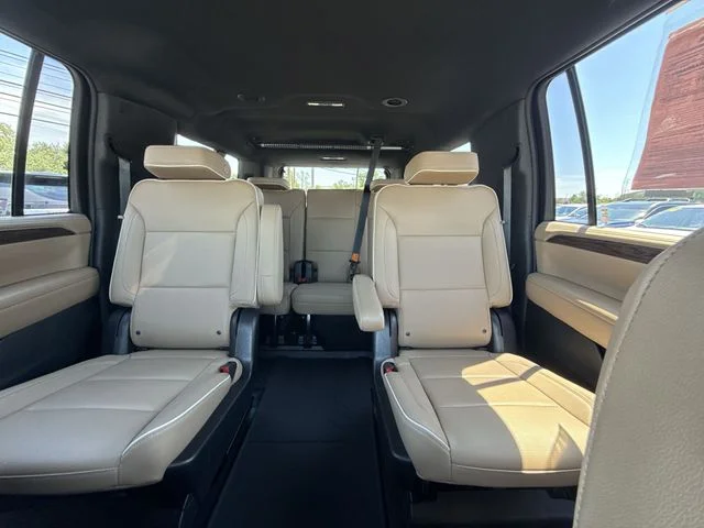Used 2022 White Chevrolet Premier image 21