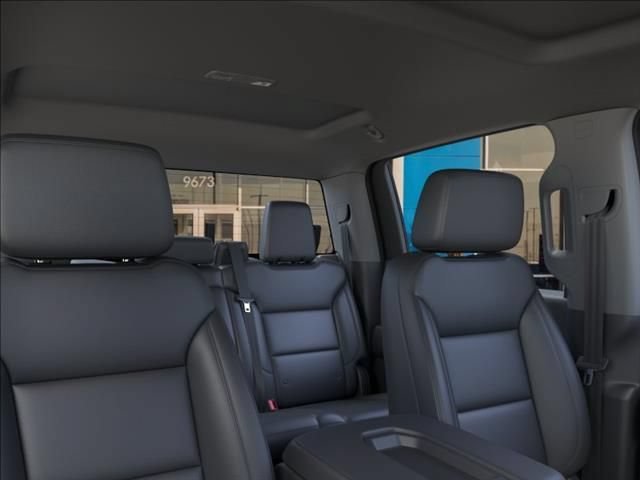 New 2026 Summit White Chevrolet WT image 24