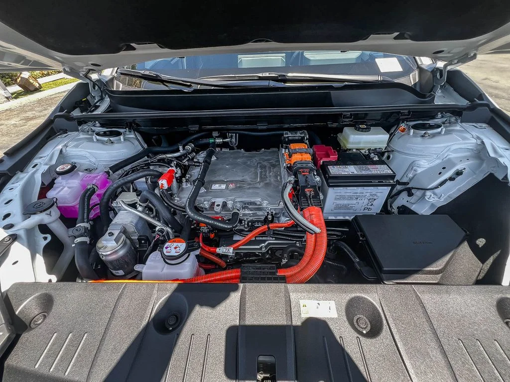 New 2026 Wind Chill Pearl <sup>1</sup> Toyota  SE image 27