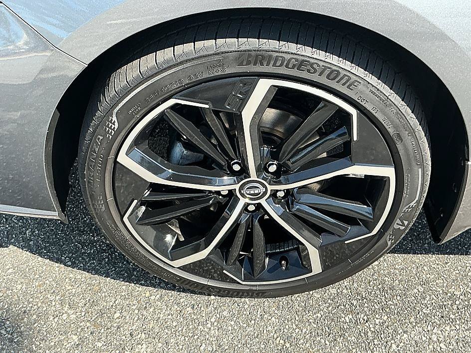 Certified Used 2024 Gun Metallic Nissan 2.5 SR image 7