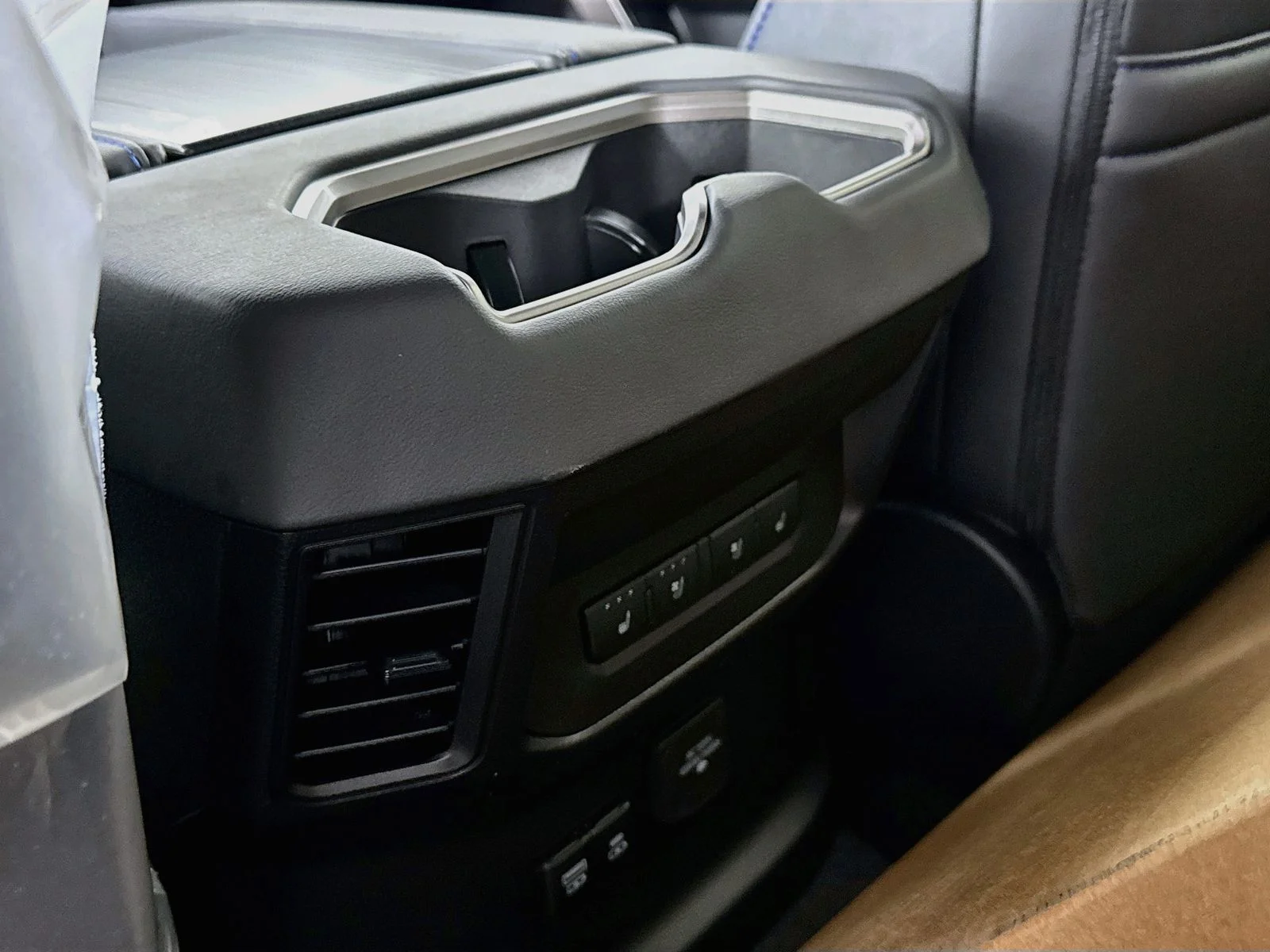 2026 Toyota Tundra Platinum - Photo 13