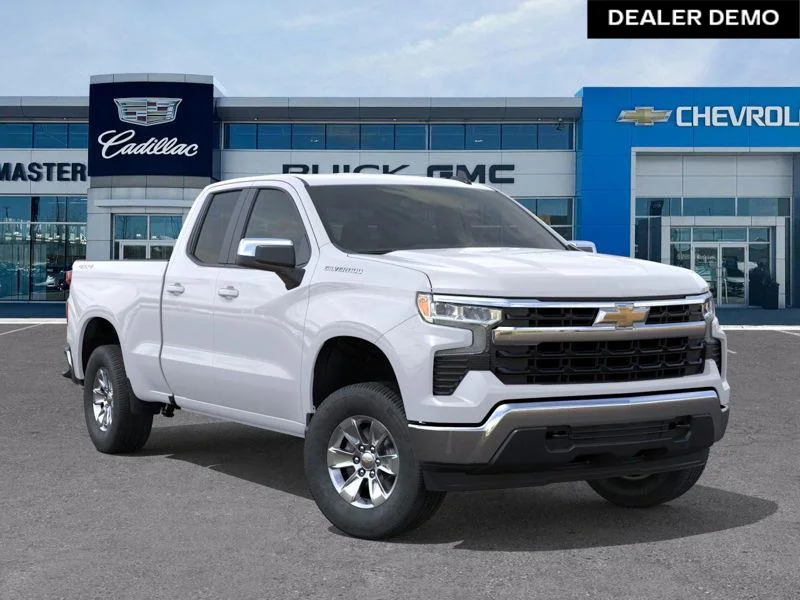 Used 2025  Chevrolet LT image 7
