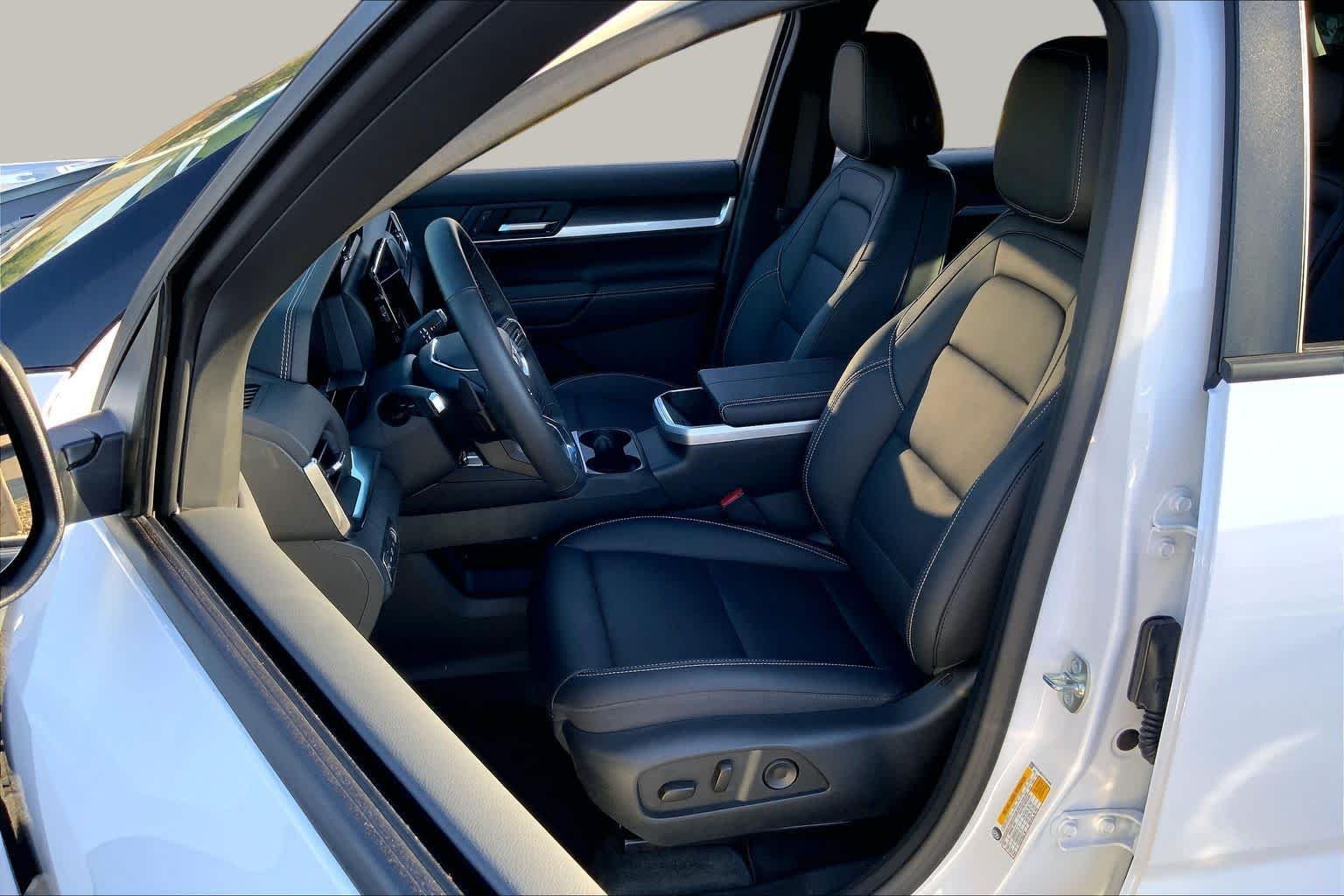 Used 2026 Summit White GMC FWD Elevation image 8