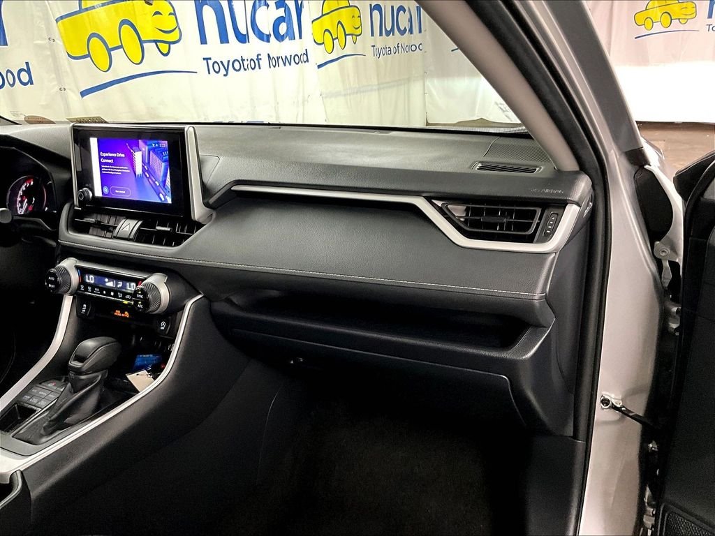 Used 2025 Silver Toyota XLE image 13