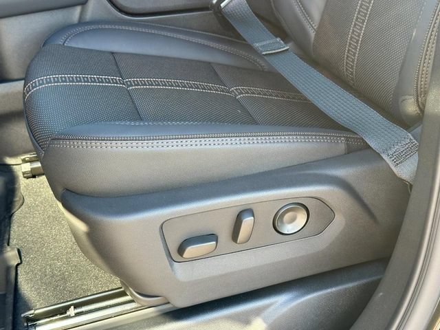 2026 Chevrolet Suburban High Country - Photo 21