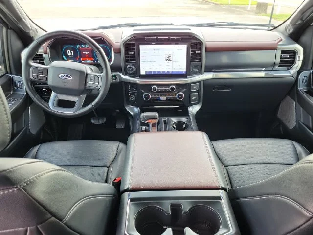 Used 2023 White Metallic Ford Lariat image 11