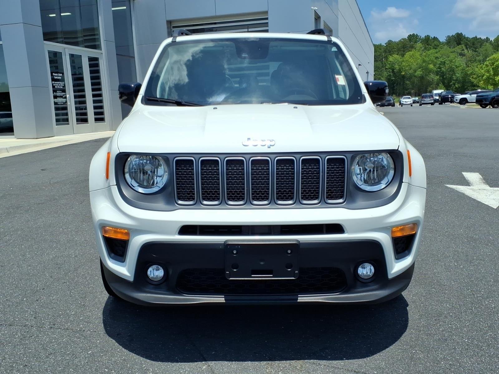 Used 2022 Alpine White Clearcoat Jeep Limited image 15