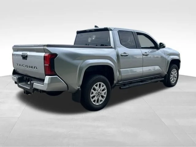 Used 2025 Silver Toyota SR5 image 5