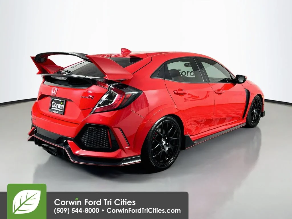 Used 2019 Rallye Red Honda Touring image 15
