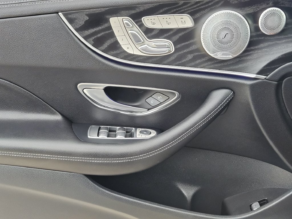 Used 2018 Gray Mercedes-Benz E 400 image 29