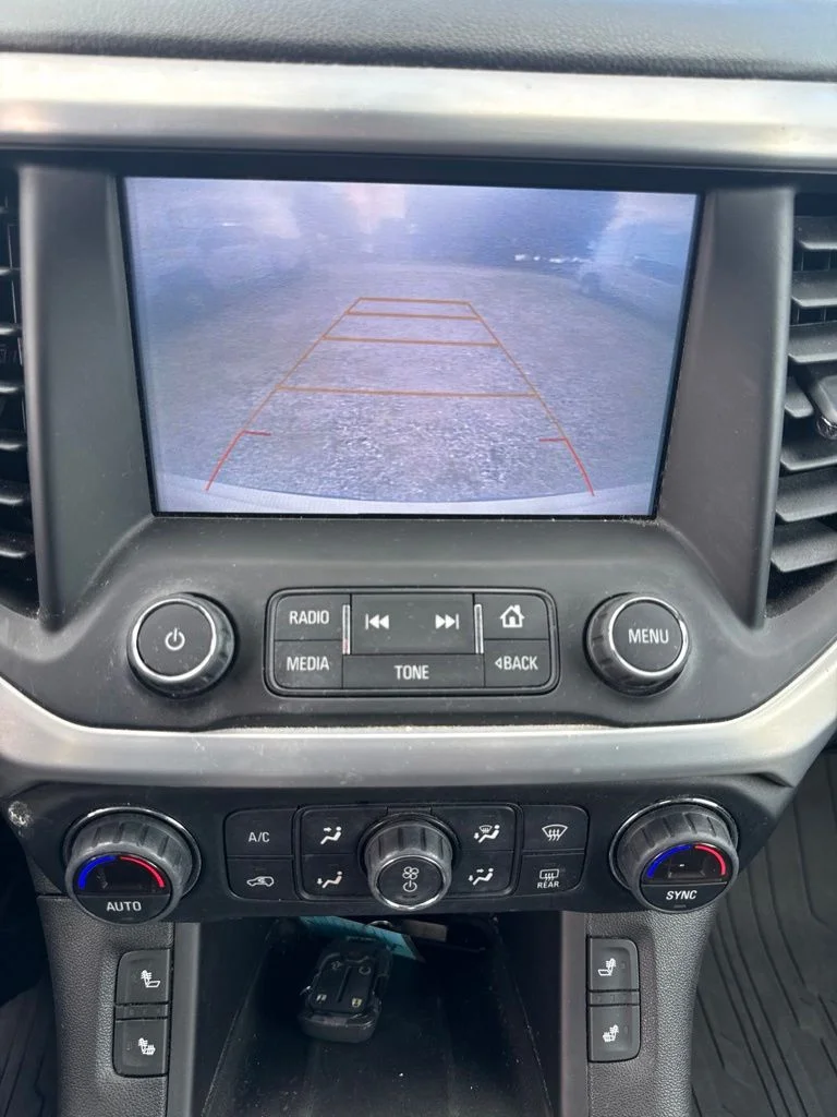 Used 2018 White GMC SLT-1 image 32
