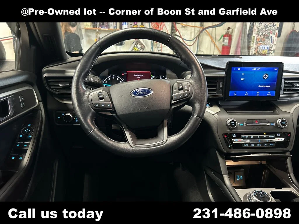Used 2020 Blue Ford XLT image 17