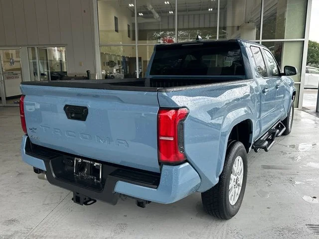 Used 2026 Blue Toyota SR5 image 3