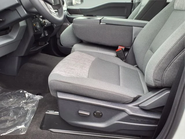 New 2026 Avalanche Ford F-250® XLT image 10
