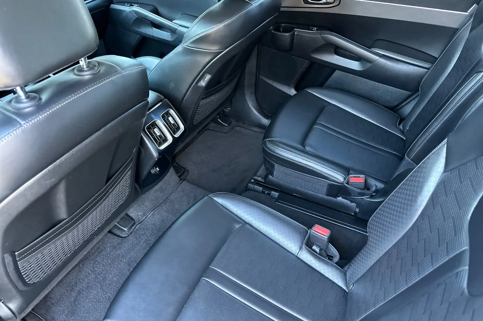 Certified Used 2025 Black Kia EX image 4