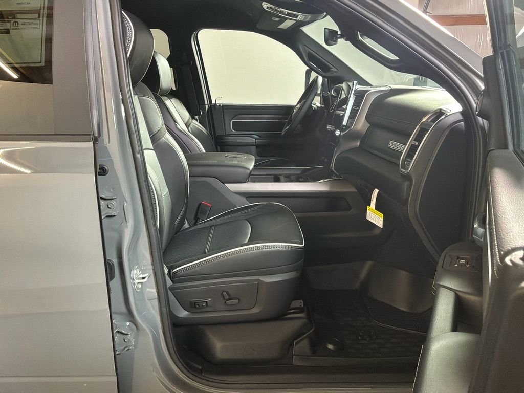 New 2027 Ceramic Gray Clear-Coat Exterior Paint RAM Laramie image 25