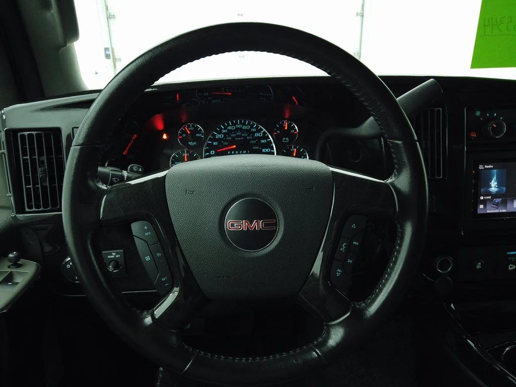 Used 2020 Summit White GMC Explorer Limited SE image 24