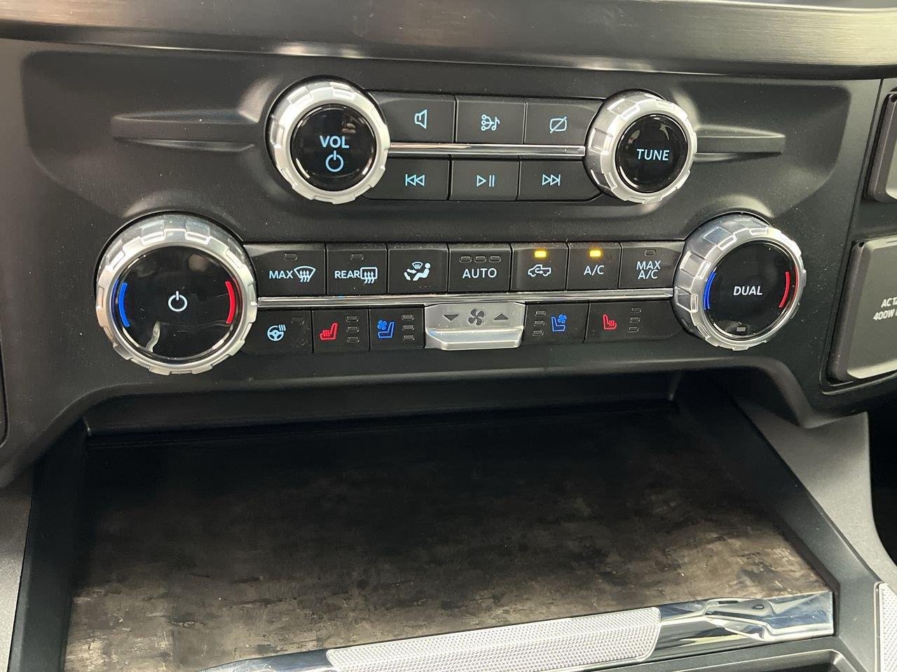 Used 2023 Oxford White Ford Lariat image 23