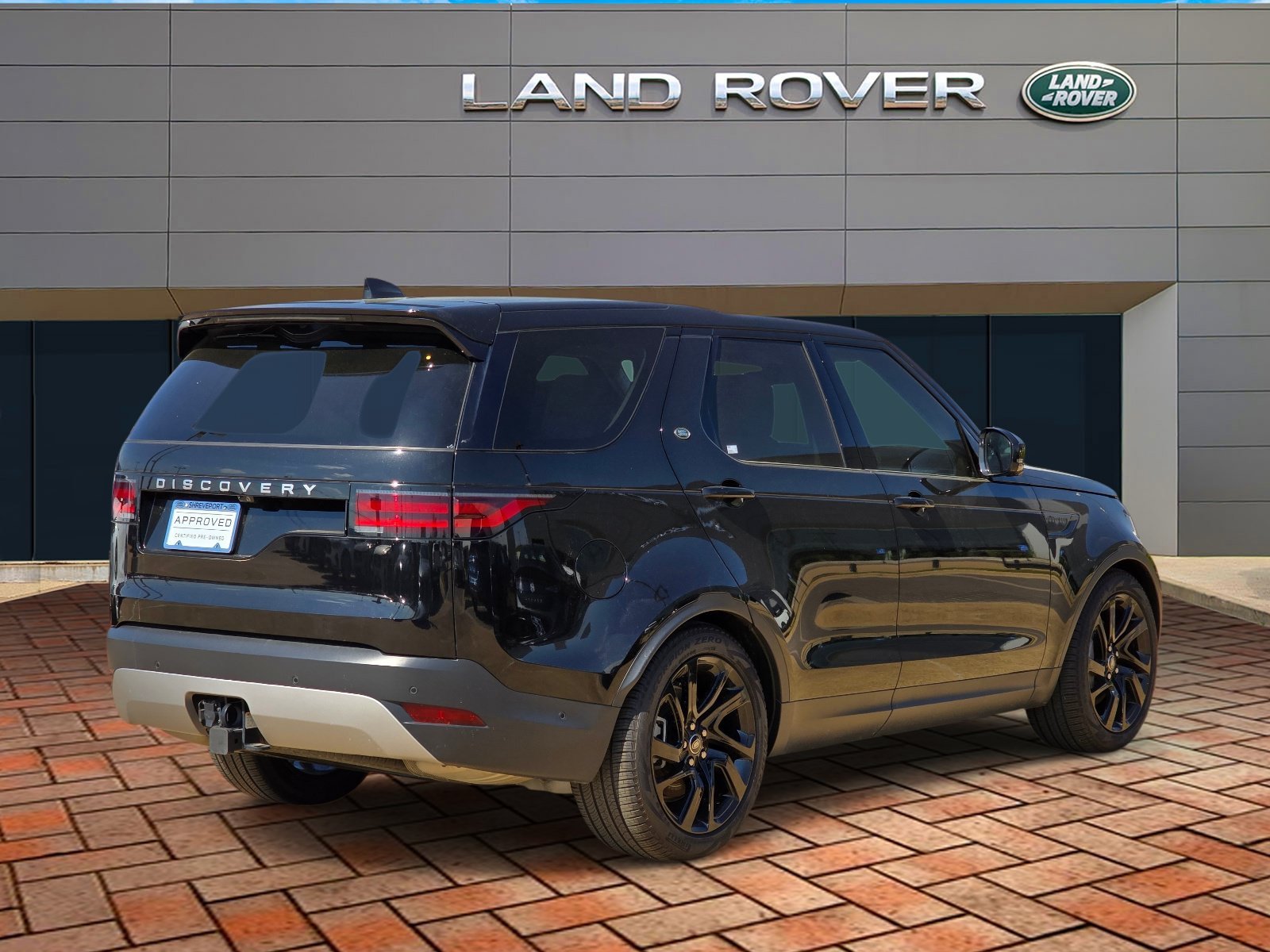 Used 2025 Black Land Rover S image 4
