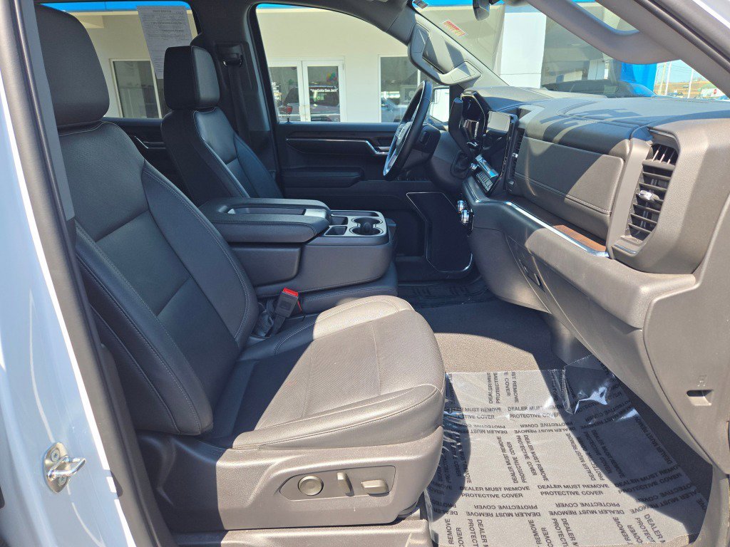 2024 GMC Sierra 1500 SLT - Photo 6