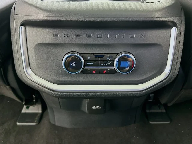 New 2026 Ford Expedition Platinum