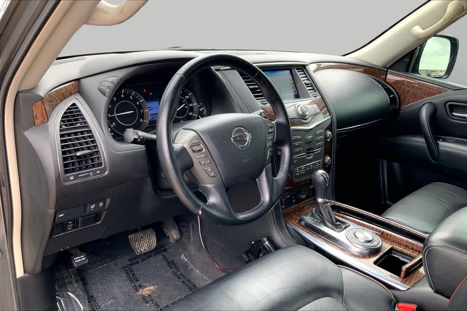 Used 2020 Gun Metallic Nissan SL image 18