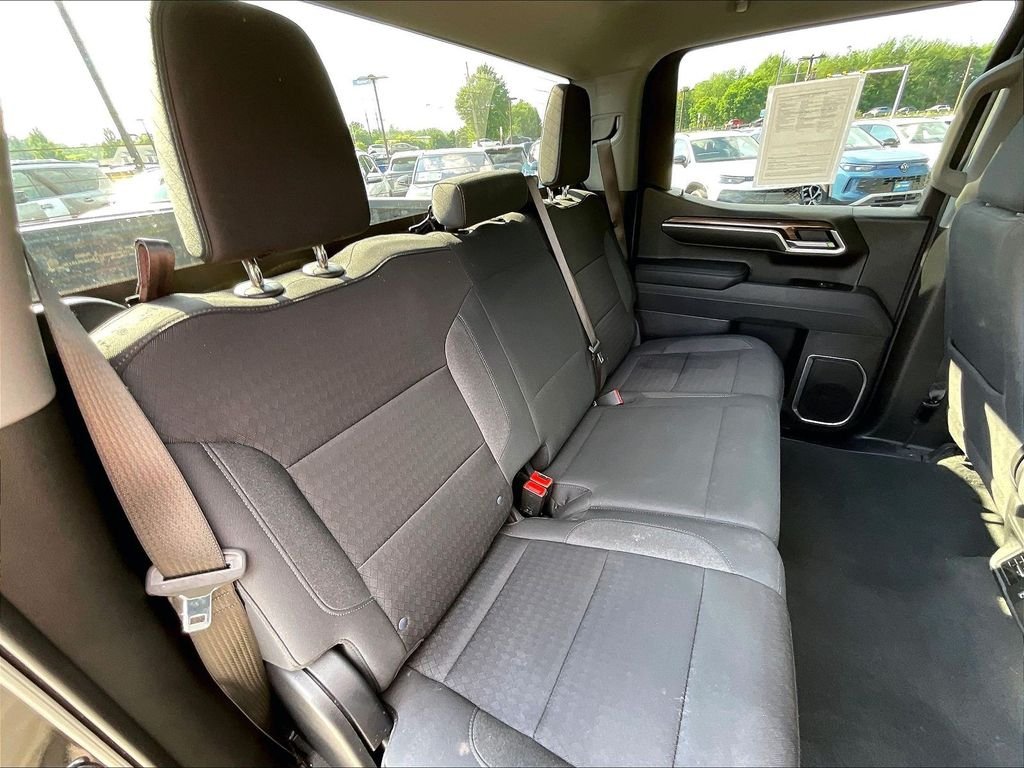 Used 2025 Black Chevrolet LT image 15