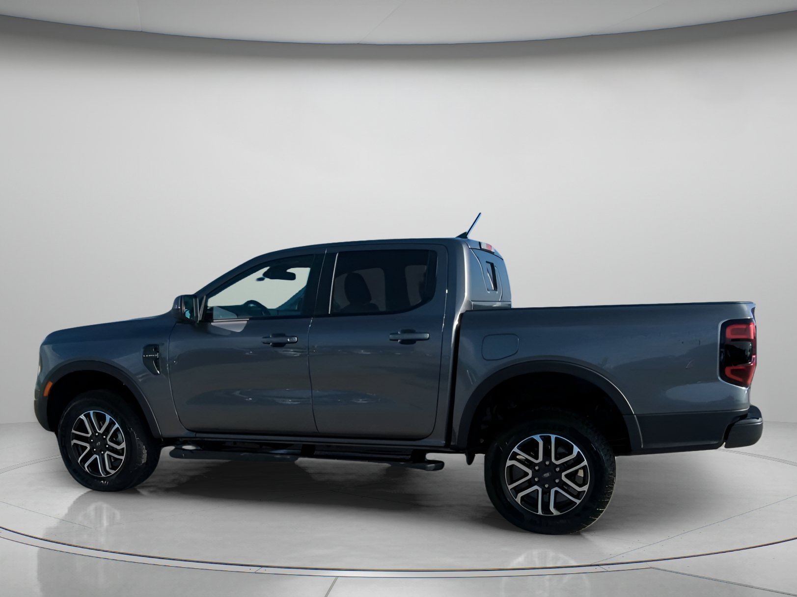 New 2026 Carbonized Gray Metallic Ford Lariat® image 15