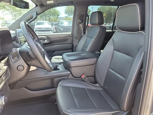 2023 GMC Yukon SLT - Photo 25