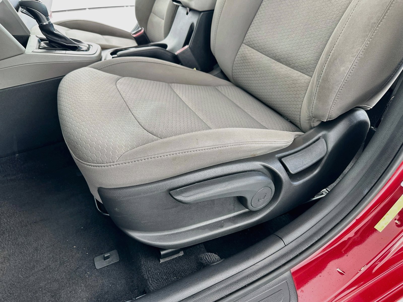2019 Hyundai Elantra SE - Photo 25