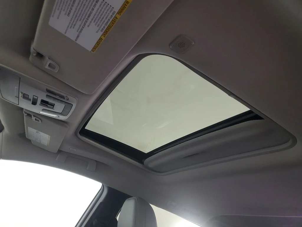 2025 Toyota Sienna XLE - Photo 31