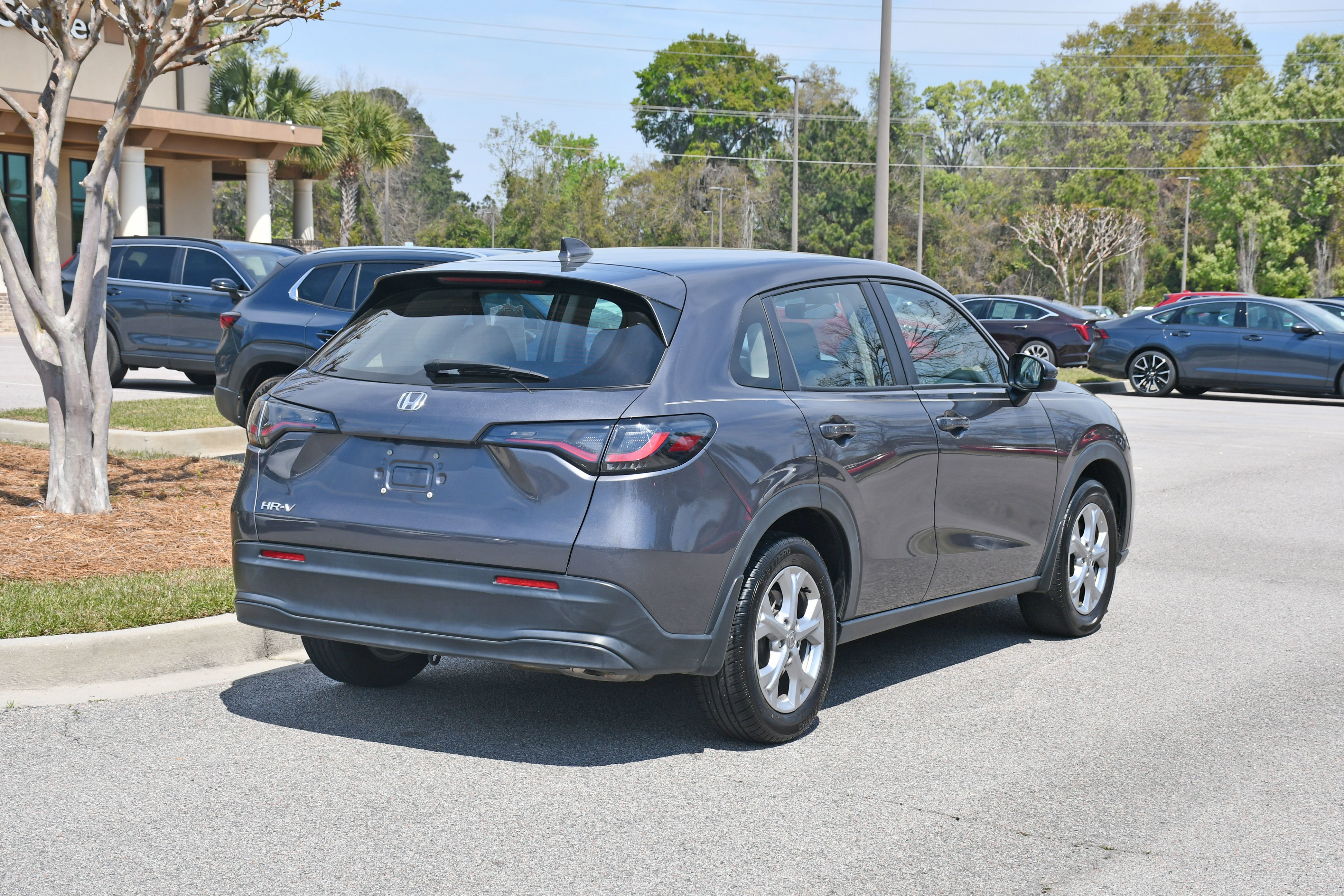 Used 2024  Honda LX image 4