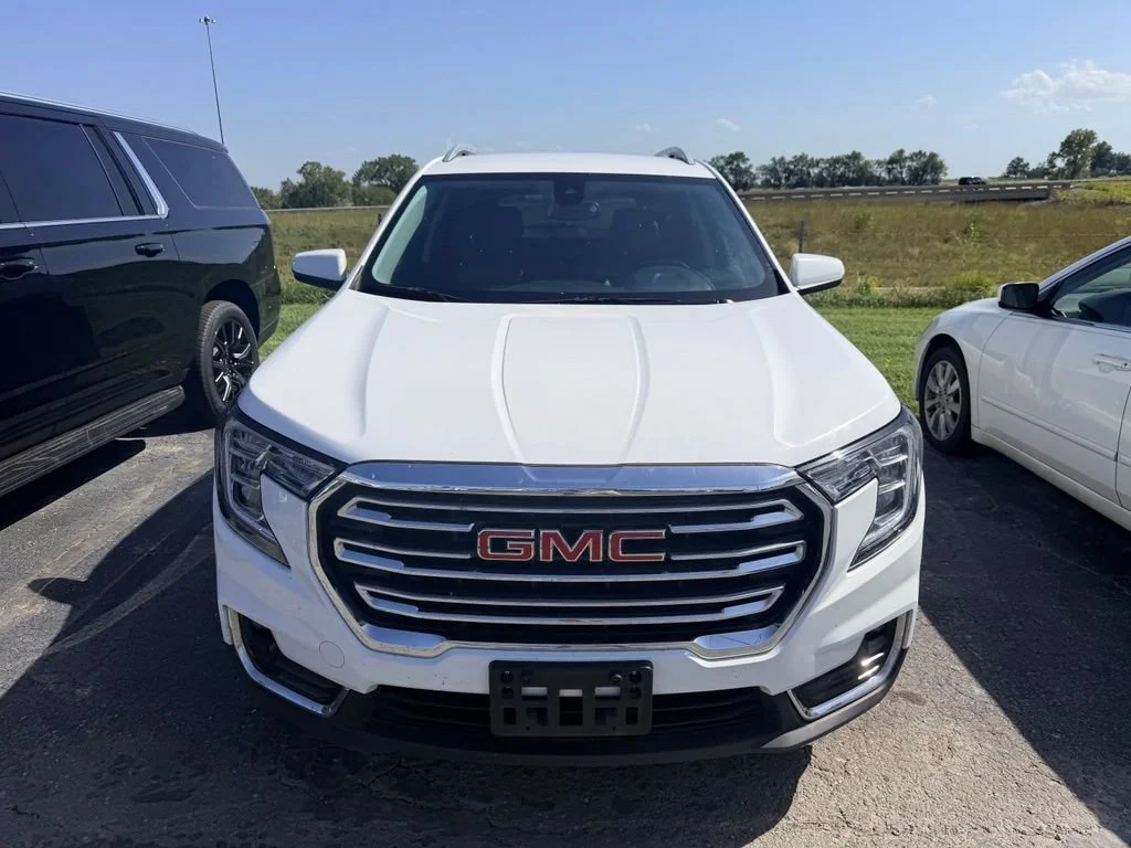 Used 2024 GMC Terrain SLT with VIN 3GKALPEG8RL221179 for sale in Kansas City