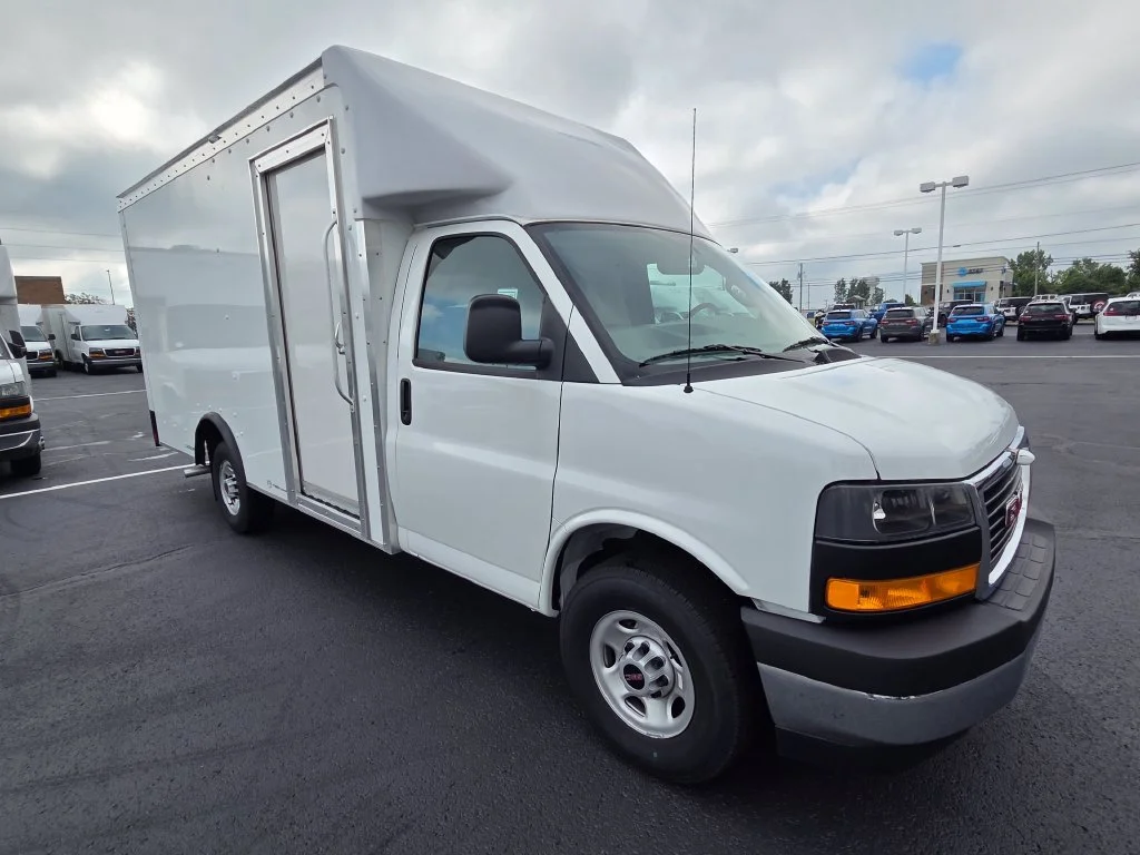 2025 GMC Savana Cutaway