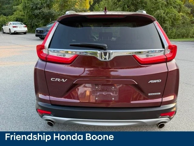 Used 2018 Red Honda Touring image 6