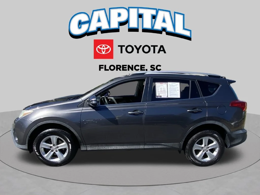 Used 2014 Gray Toyota XLE image 3